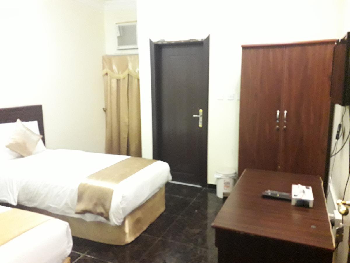 Lake Hotel Mukhi 외부 사진