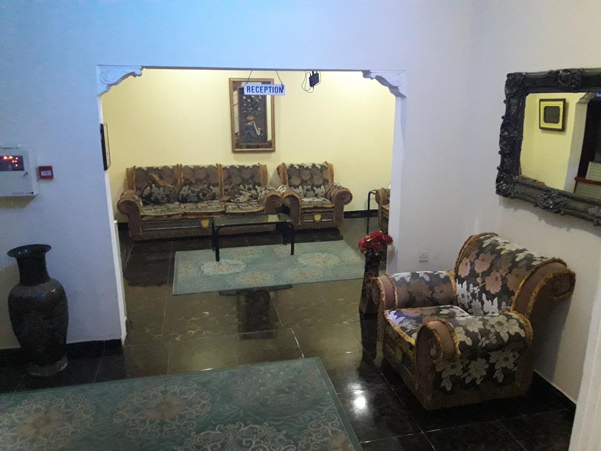 Lake Hotel Mukhi 외부 사진